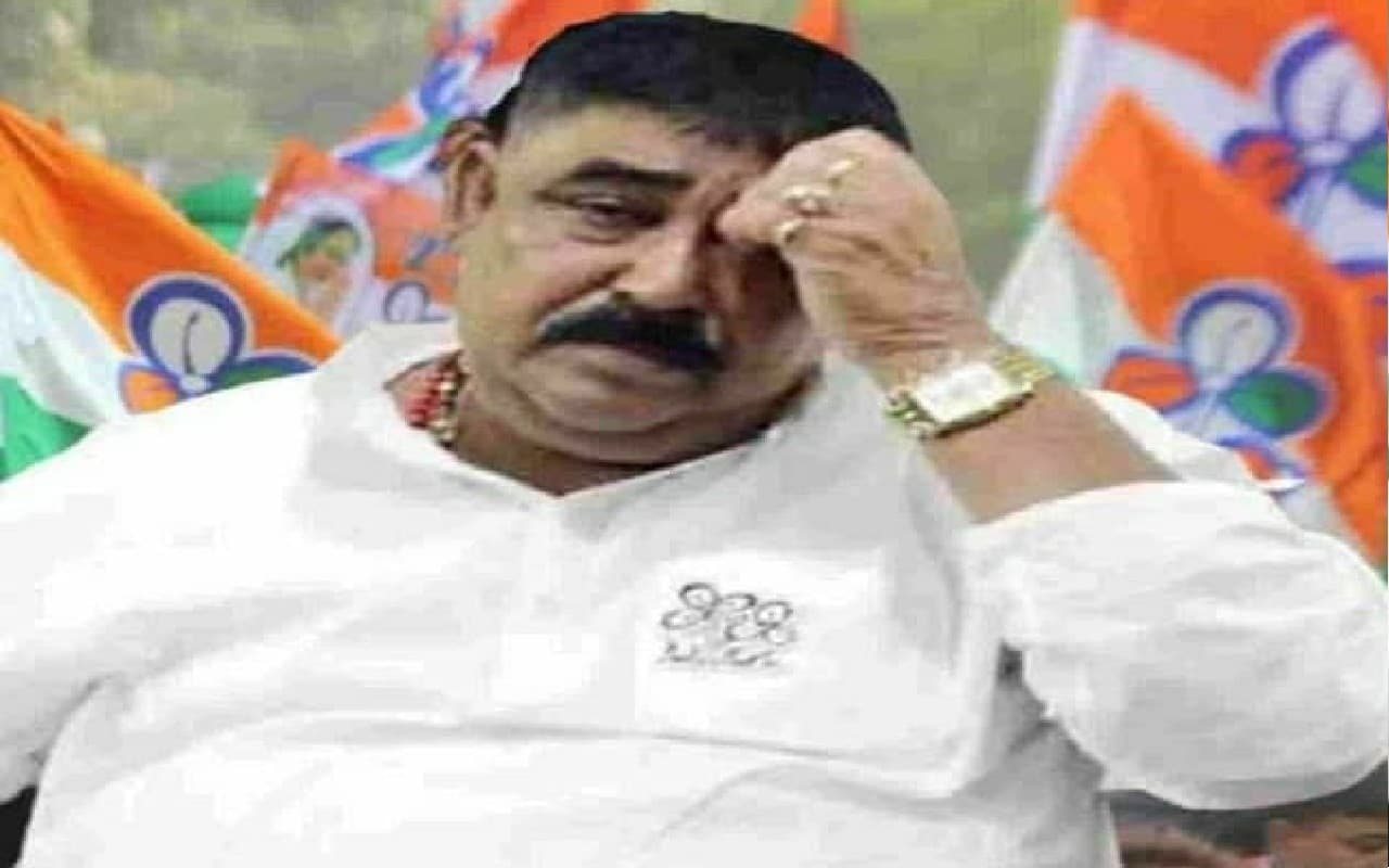 बोलपुर के लॉटरी व्यापारी को सीबीआई ने निजाम पैलेस में बुलाकर की पूछताछ