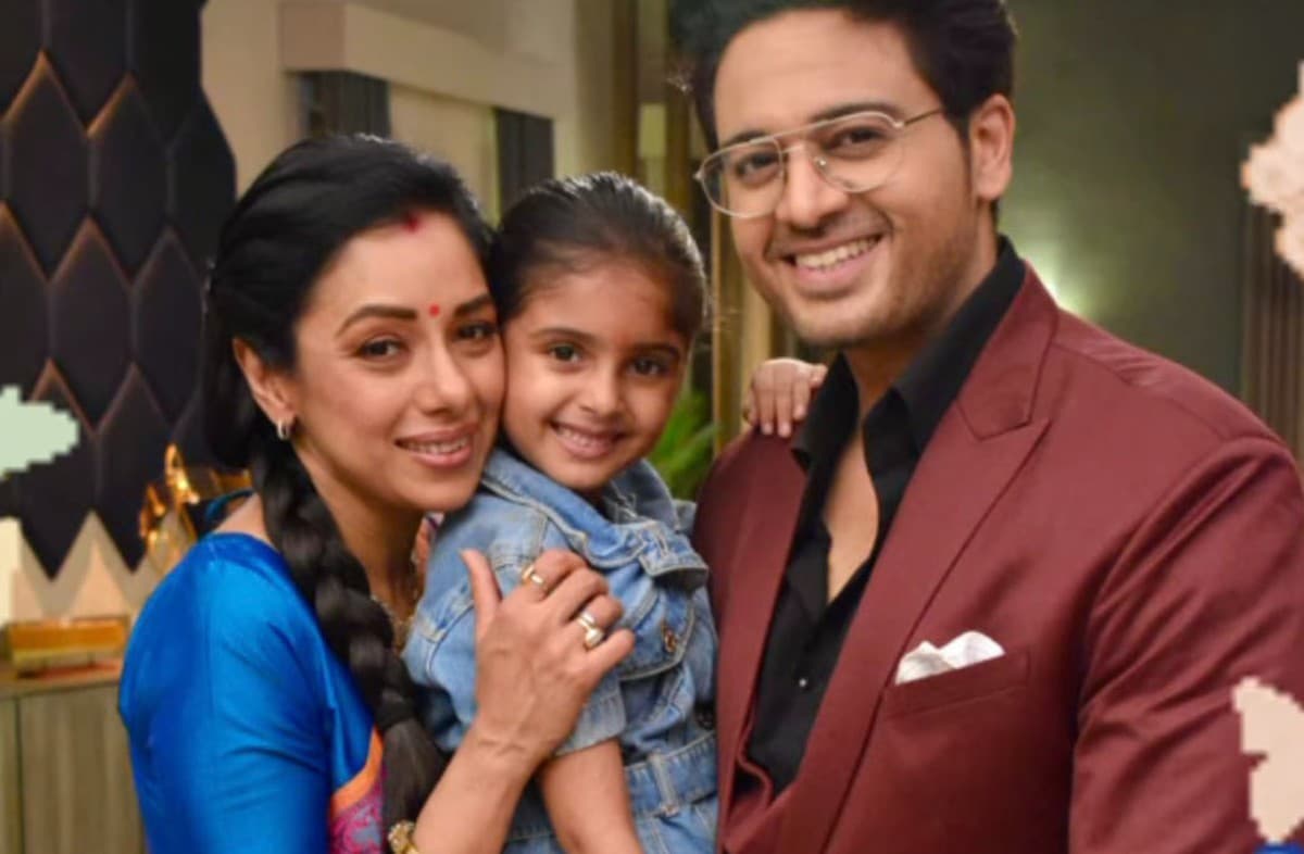 Anupama Spoiler: अनुपमा-अनुज की मेहंदी सेरेमनी को लगी वनराज की नजर, राखी के हाथ लगी बाबूजी की रिपोर्ट