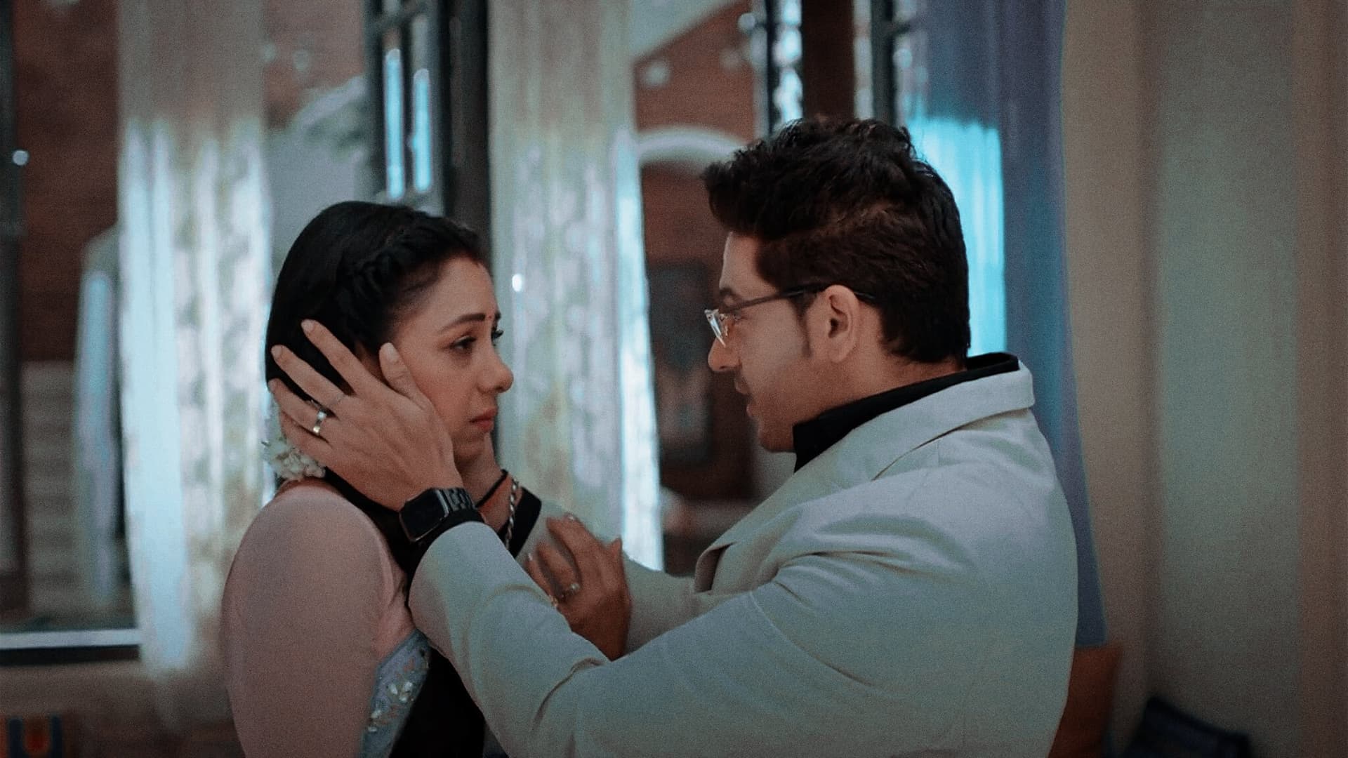 Anupama Spoiler Alert: अनुज की प्रापर्टी पर बरखा की है नजर! हाउस वार्मिंग पार्टी में शाह परिवार की एंट्री