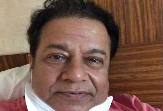 Coronavirus : यूरोप के दौरे से लौटे अनूप जलोटा को अलग रखा गया