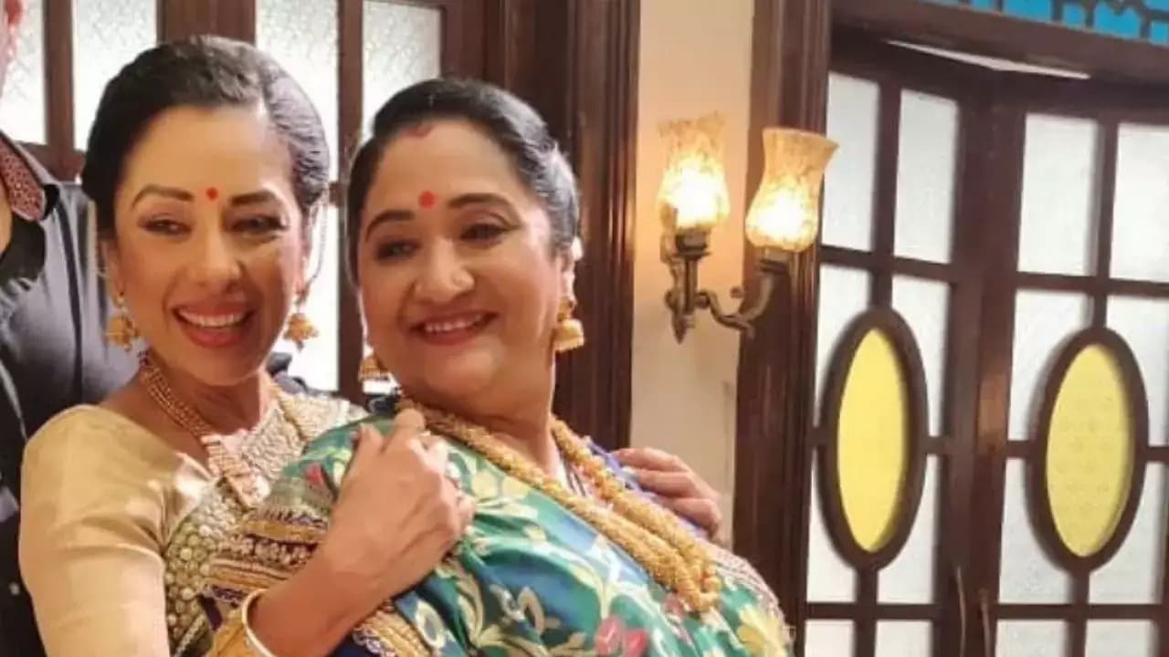 Anupama: अपनी एक्स सास के साथ अनुपमा ने पोस्ट किया वीडियो, दोनों को साथ देख पारितोष हुआ हैरान VIRAL VIDEO Anupama: अपनी एक्स सास के साथ अनुपमा ने पोस्ट किया वीडियो, दोनों को साथ देख पारितोष हुआ हैरान VIRAL VIDEO