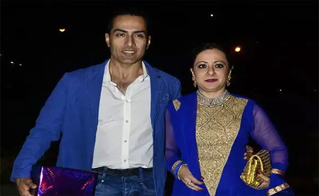 Anupamaa फेम Sudhanshu Pandey की वाइफ की तस्वीर हो रही है Viral, पहली मुलाकात में ही एक्टर ने की थी पत्‍नी से लड़ाई