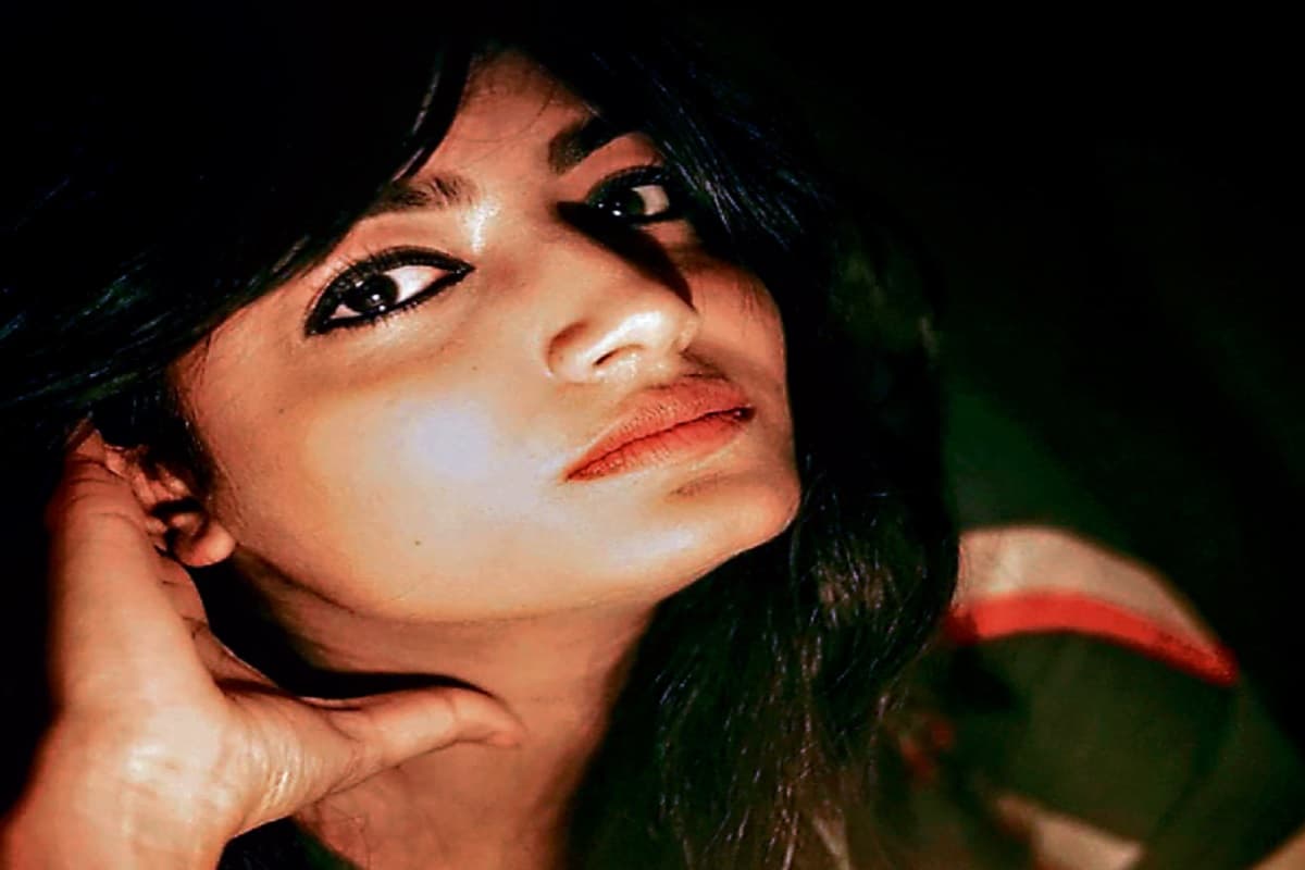 Jharkhand News: पूर्व मंत्री की बेटी भी आयी साइबर अपराधियों के झांसे में, 73 हजार का लगाया चूना