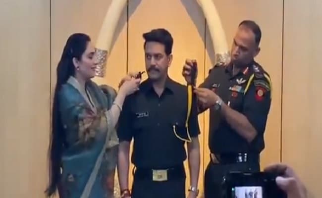 Indian Army : केंद्रीय वित्त राज्य मंत्री अनुराग ठाकुर टेरिटोरियल आर्मी में प्रोमोट होकर बने कैप्टन, वीडियो शेयर कर दी जानकारी