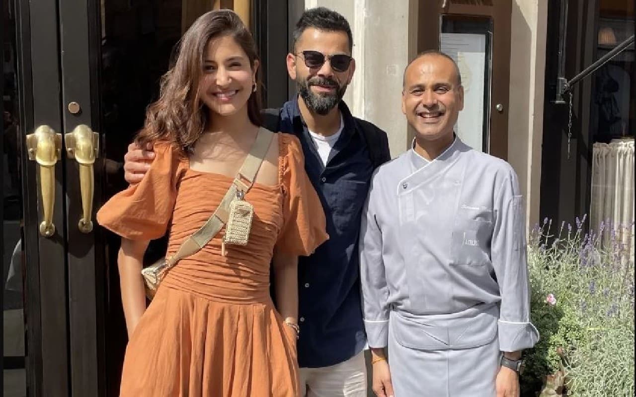 Anushka Sharma-Virat Kohli: अनुष्का शर्मा ने लंदन में खाया ‘देसी खाना’,पति विराट कोहली संग शेयर की PHOTOS Anushka Sharma-Virat Kohli: अनुष्का शर्मा ने लंदन में खाया ‘देसी खाना’,पति विराट कोहली संग शेयर की PHOTOS