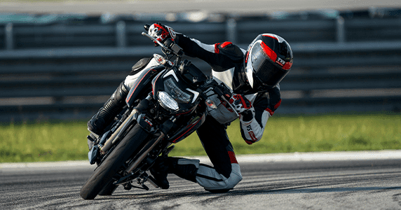 2021 TVS Apache RTR 200 4V भारत में नये फीचर्स के साथ लॉन्च, यहां जानें सारे डीटेल्स