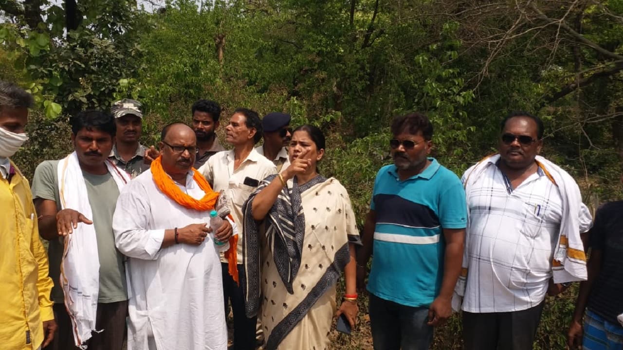 Jharkhand News: अवैध कोयला खदान में फंसे लोग सुरक्षित निकले, विधायक अपर्णासेन गुप्ता मौके पर पहुंचीं