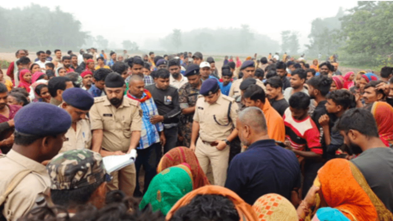 बिहार: अररिया में पेड़ से लटका मिला इंटर की छात्रा का शव, ग्रामीणों ने जताई हत्या की आशंका