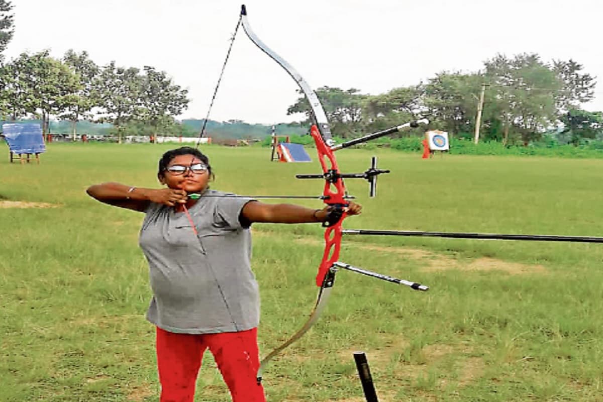 झारखंड के बच्चों में बढ़ रहा है तींरदाजी का क्रेज, बांस का धनुष बनाकर कर रहें प्रैक्टिस
