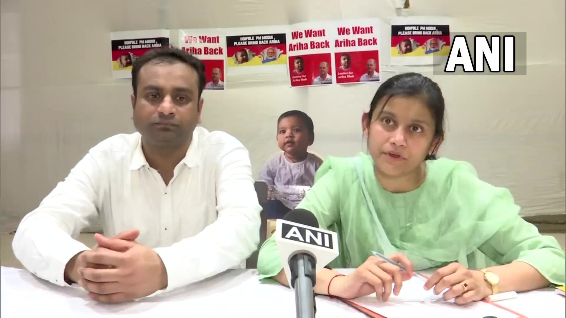 जर्मनी के फॉस्टर होम 'फंसी' बेबी अरिहा पर विदेश मंंत्रालय का जवाब, लगातार संपर्क में है भारतीय दूतावास