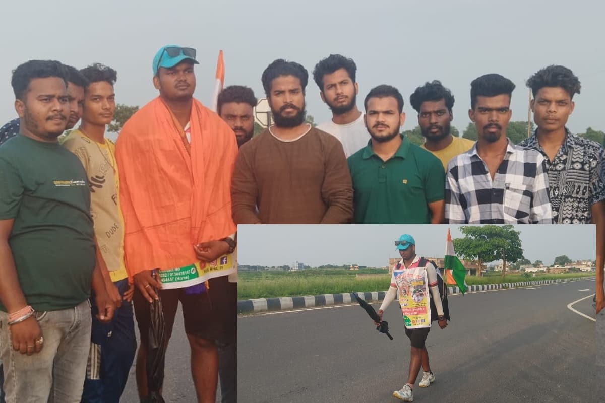 पश्चिम बंगाल से केदारनाथ की पैदल यात्रा पर निकले पर्यावरण प्रेमी अरिंदम दास का झारखंड में जोरदार स्वागत