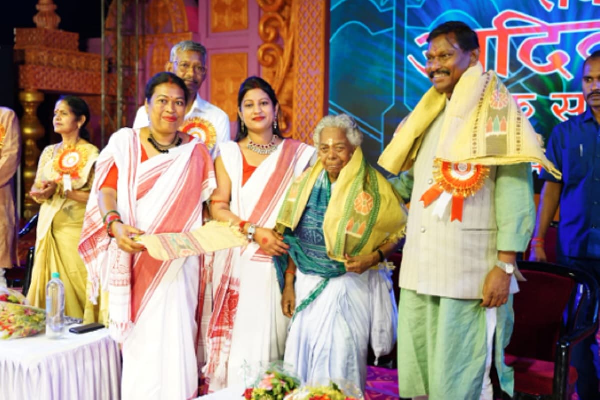 झारखंड : राष्ट्रीय आदिवासी महोत्सव शुरू, उदघाटन समारोह में केंद्रीय मंत्री अर्जुन मुंडा ने की बड़ी घोषणा