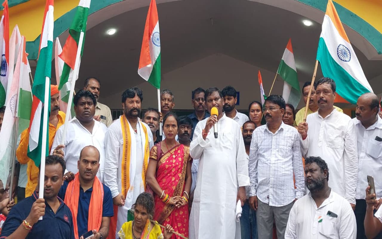 Har Ghar Tiranga Campaign: 15 अगस्त तक अपने घरों और दुकानों में फहराएं राष्ट्र ध्वज : अर्जुन मुंडा