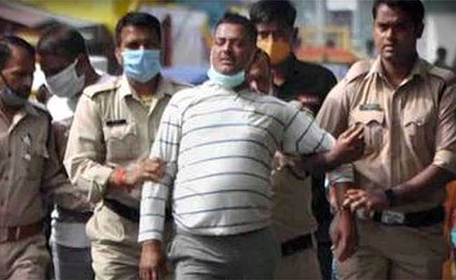 कानपुर एनकाउंटर मामले में नौ लोगों पर एफआईआर दर्ज, गैंगस्टर विकास दुबे की पत्नी और भाई भी आरोपी