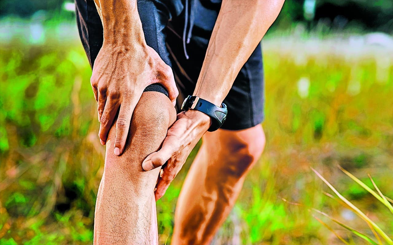 World Arthritis Day: घुटने व अन्य जोड़ों के दर्द को लेकर हैं परेशान, तो ऐसे करें गठिया से अपना बचाव