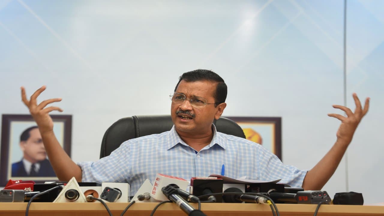 सीएम केजरीवाल के बंगले पर बवाल! AAP ने कहा LG साहब CM का महल आप ले लें, संबित पात्रा बोले- दावे कुछ-हकीकत कुछ