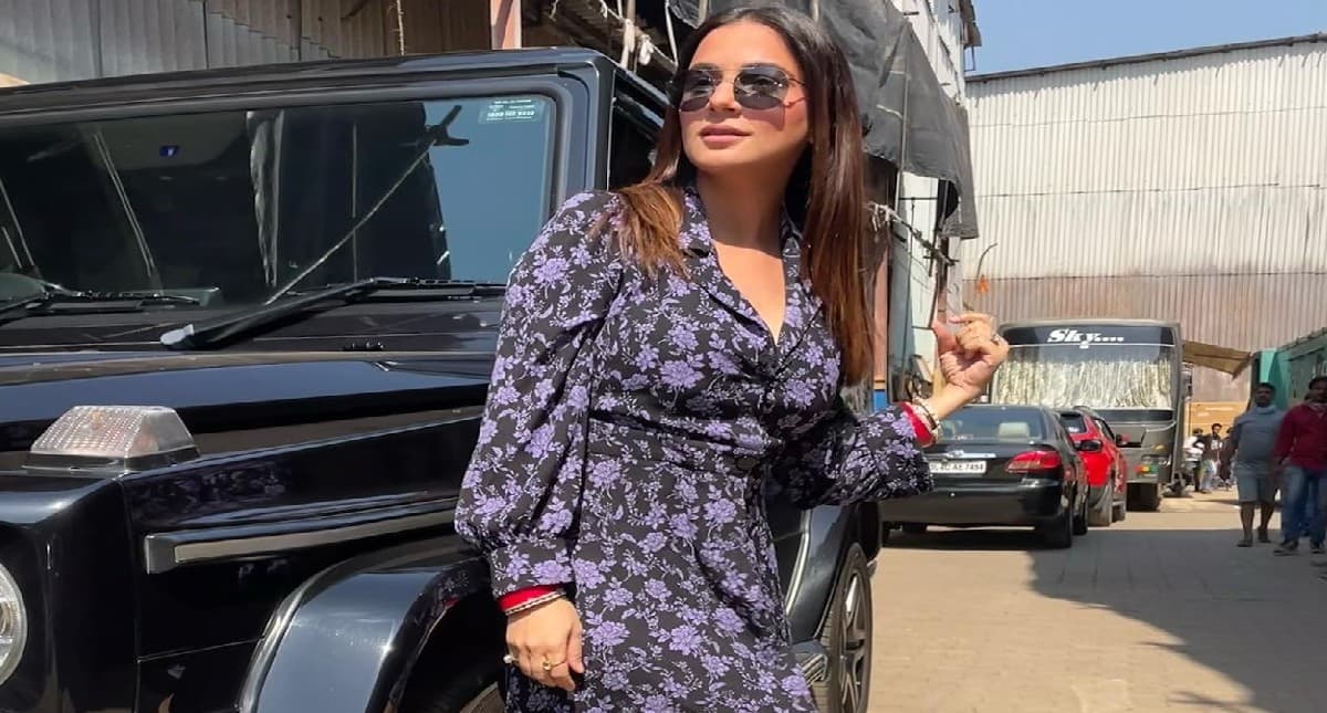 कुंडली भाग्य की प्रीता ने लेटेस्ट फोटोज में फ्लॉन्ट किया चूड़ा, शार्ट ड्रेस में एक्ट्रेस ने दिए जमकर पोज