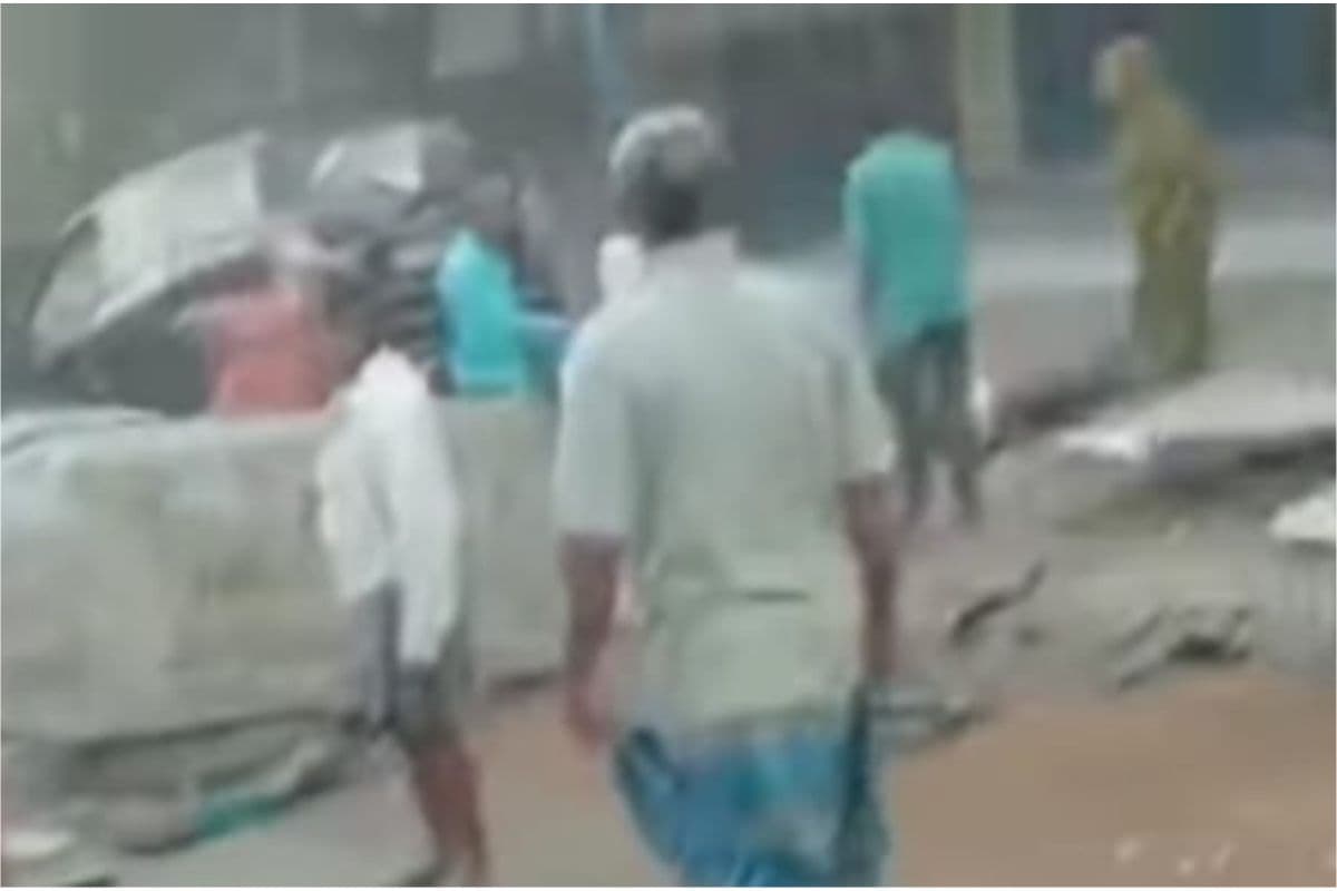 WB News : तेज गति से आ रही कार ने चार को कुचला, दो की मौत, दो अन्य गंभीर
