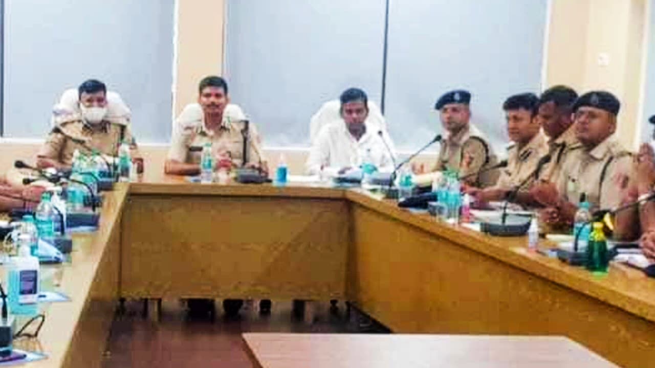 आसनसोल लोकसभा उपचुनाव से पहले झारखंड और बंगाल पुलिस की संयुक्त बैठक