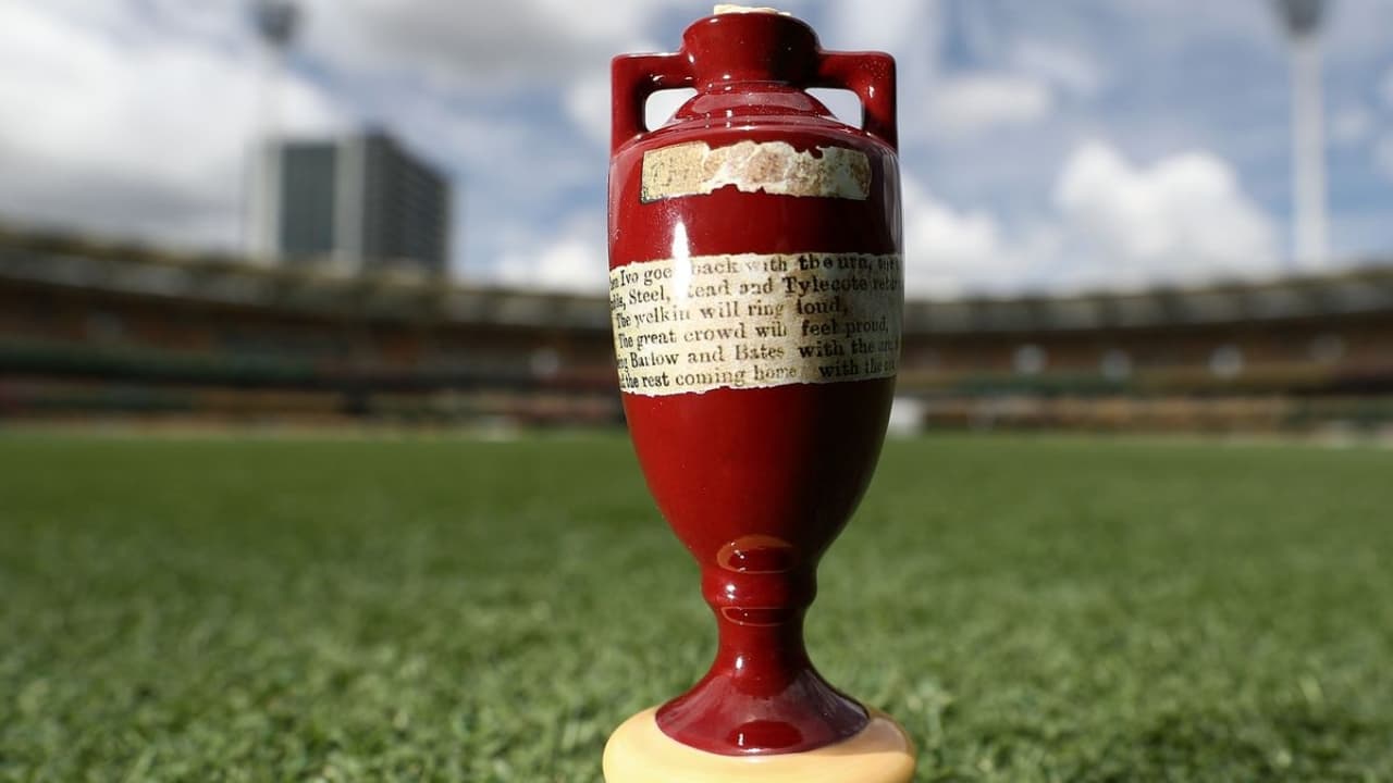 ‘क्रिकेट की मौत’ से शुरू हुई Ashes की जंग, राख के लिए भिड़ती हैं इंग्लैंड और ऑस्ट्रेलिया, पढ़ें दिलचस्प कहानी