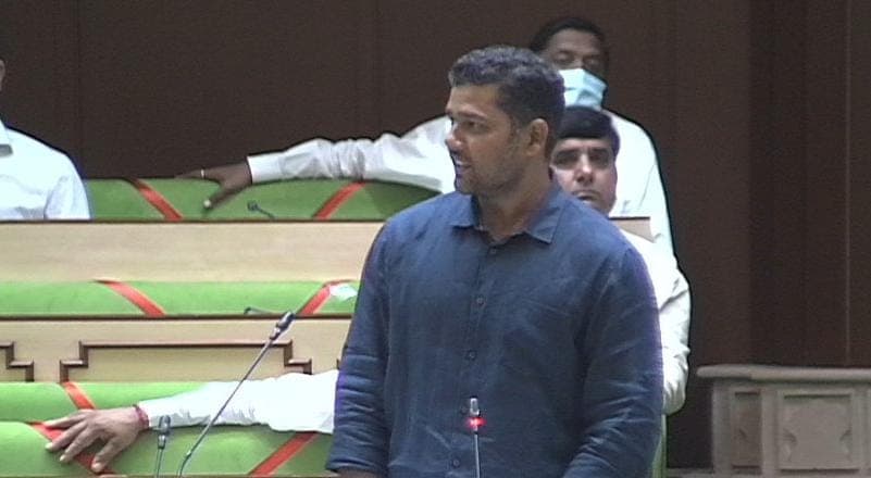 Rajasthan: बेरोजगारी भत्ता लेने वाले युवकों को करना होगा कम-से-कम चार घंटे काम, अशोक गहलोत के मंत्री का बयान