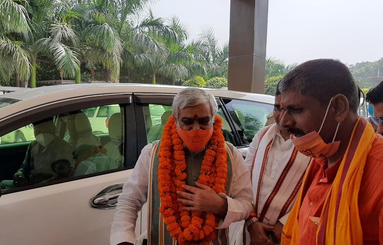 बिहार चुनाव 2020: चौबे ने सुरजेवाला को बताया अज्ञानी, तेजस्वी को अनपढ़, कोरोना वैक्सीन पर दिया बड़ा बयान बिहार चुनाव 2020: चौबे ने सुरजेवाला को बताया अज्ञानी, तेजस्वी को अनपढ़, कोरोना वैक्सीन पर दिया बड़ा बयान