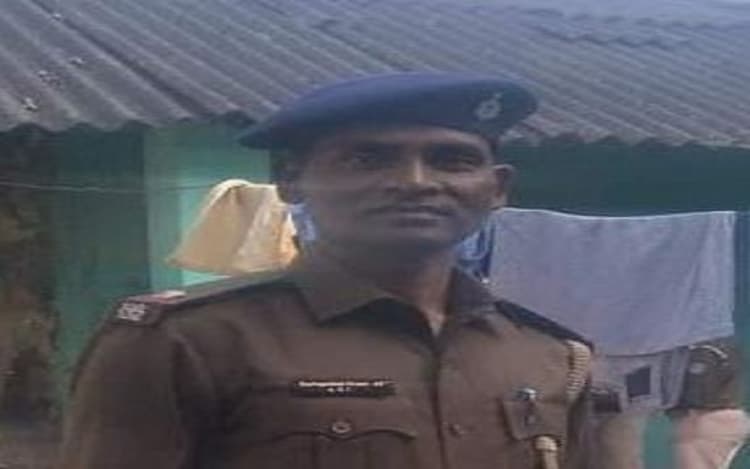 Jharkhand News: बेटी को हॉस्टल छोड़ने जा रहे ASI की तेज रफ्तार कंटेनर के रौंदने से मौके पर मौत, बेटी घायल