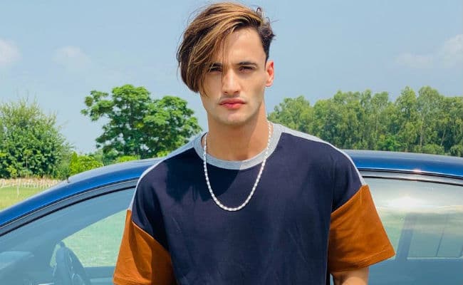 आसिम रियाज ने मुंबई में समुद्र किनारे खरीदा आलीशान घर, VIDEO में दिखा हसीन नजारा