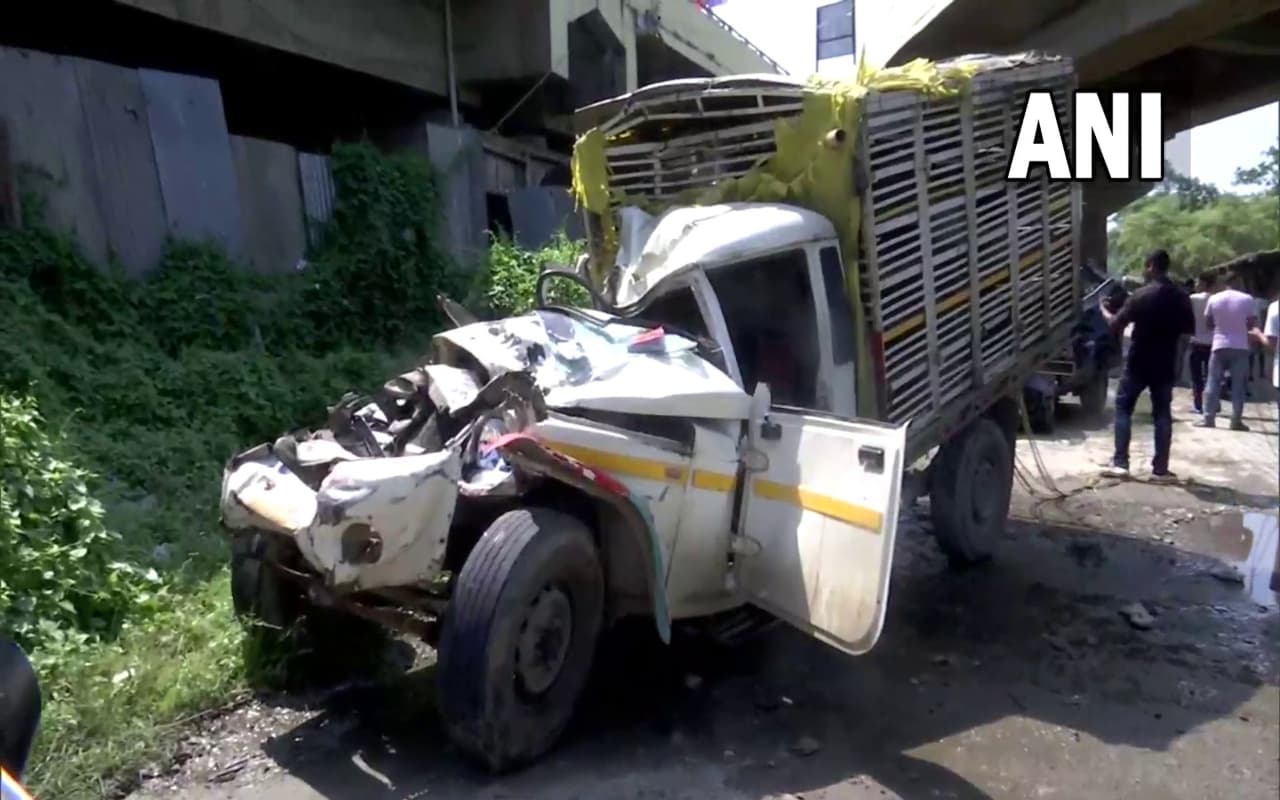 असम में कार और पिकअप वैन के बीच भीषण टक्कर, 7 लोगों की मौत, सीएम ने जताया शोक
