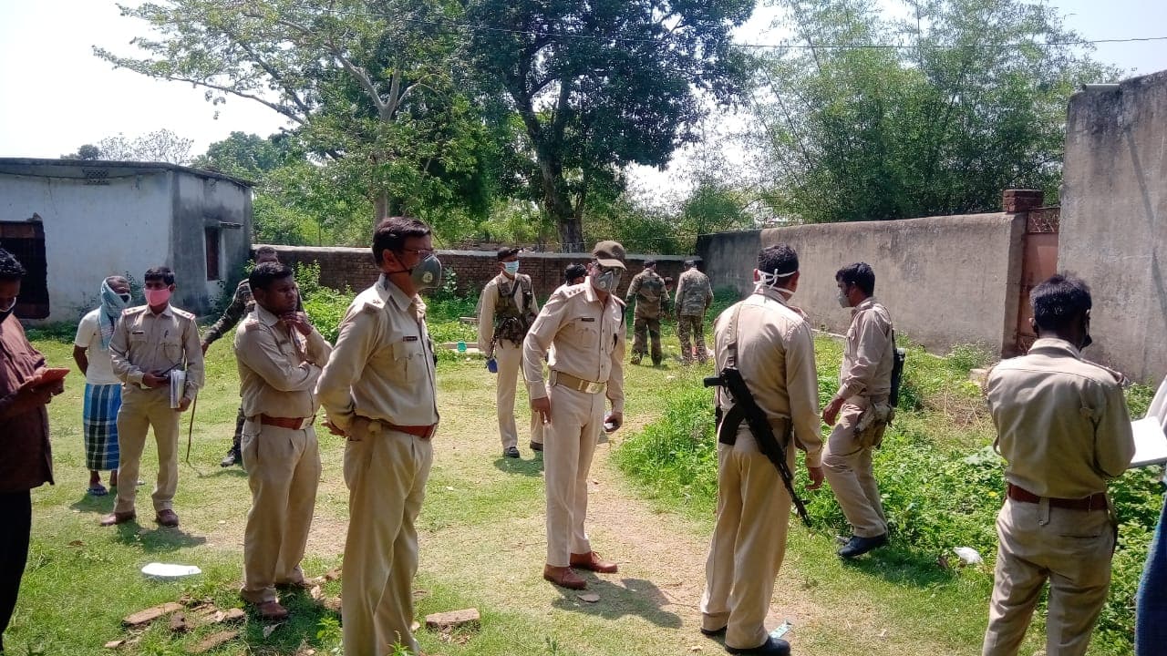 गोरखपुर में कार टकराने के बाद विवाद बन गया साम्‍प्रदायिक, गांव में बड़ी संख्‍या में फोर्स तैनात