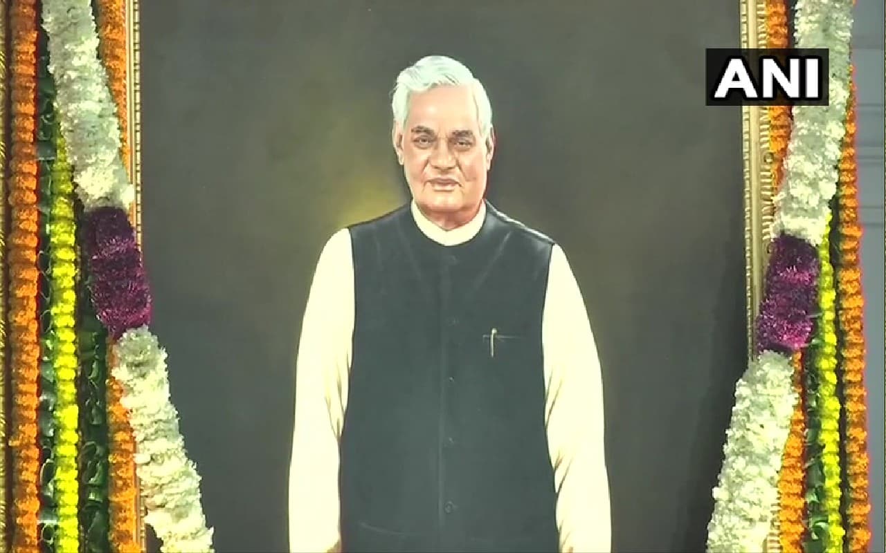 Atal Bihari Vajpayee: भारत रत्न, ओजस्वी वक्ता, धुर विरोधी भी करते थे आदर, उपलब्धियों वाला था कार्यकाल
