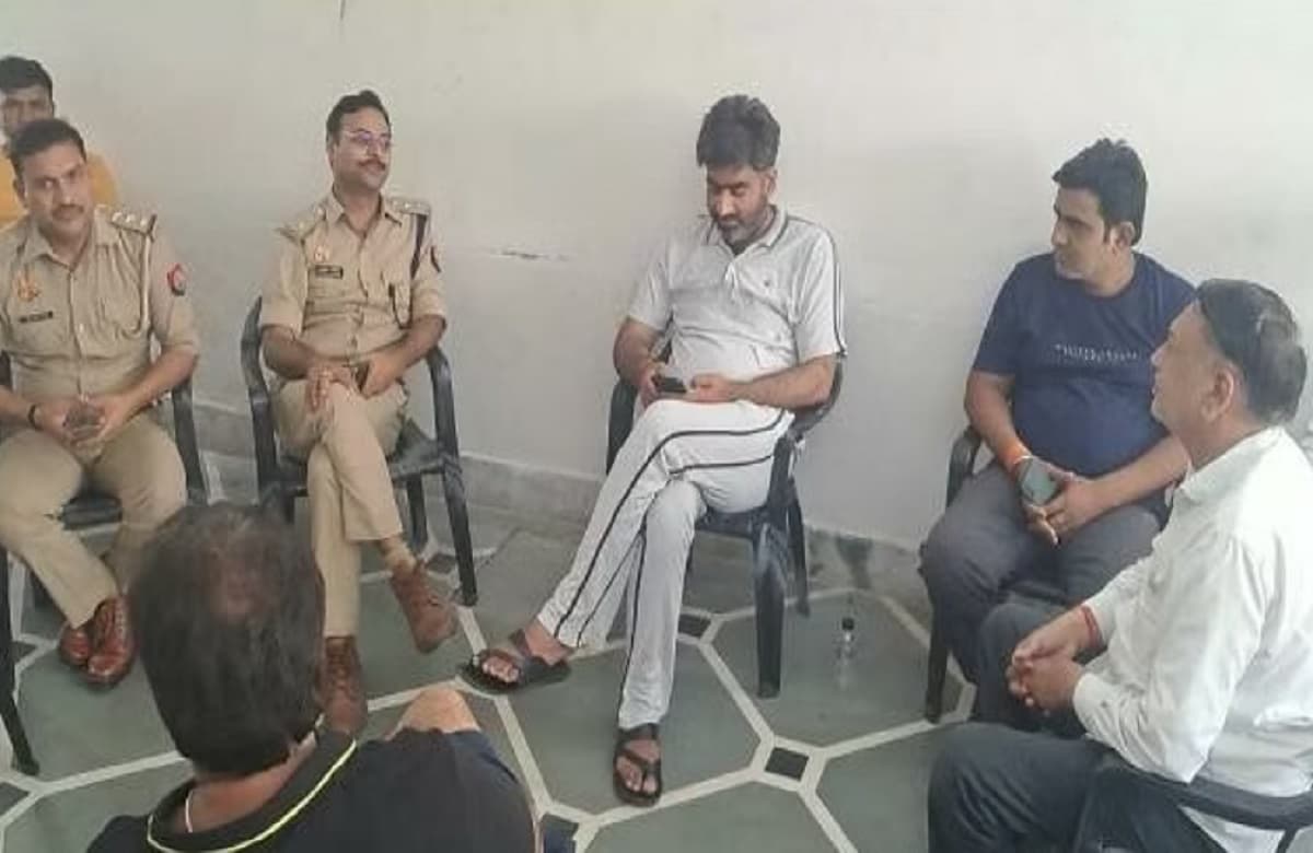 मेरठ में सपा विधायक अतुल प्रधान नजरबंद, पहलवानों के समर्थन में जा रहे थे दिल्ली, बोले-सरकार की तानाशाही...