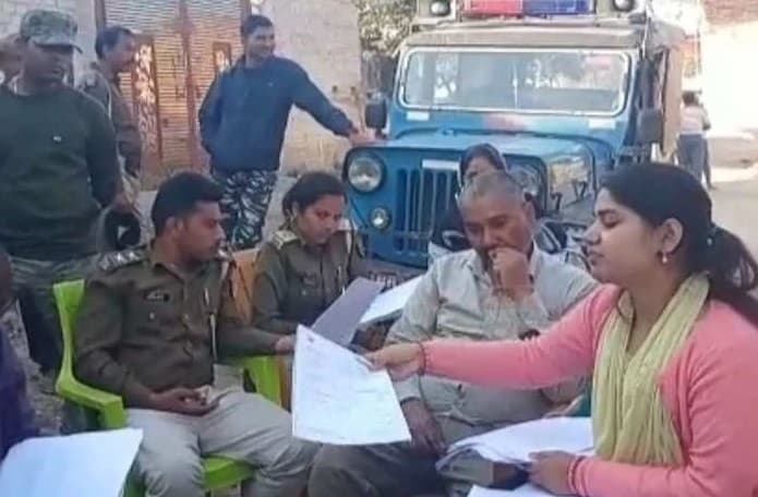 पत्नी को मायके भेज दूसरी शादी रचाने जा रहे दूल्हे की खुल गयी पोल, पूरा ससुराल धरने पर बैठा