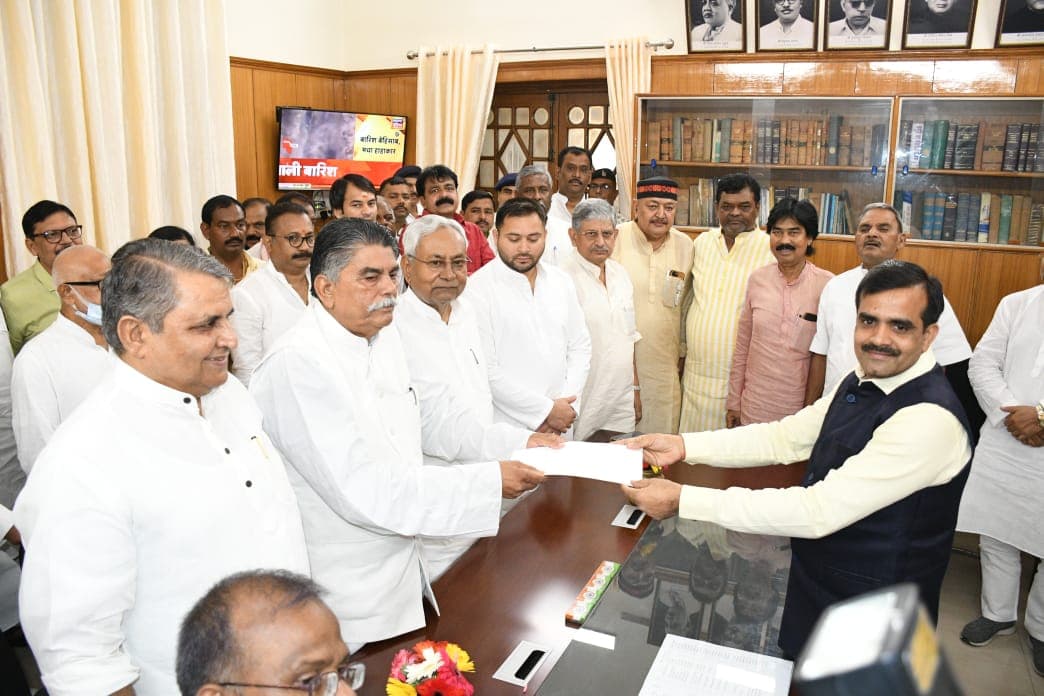 अवध बिहारी चौधरी ने बिहार विधानसभा अध्यक्ष तो रामचंद्र पूर्वे ने उपसभापति पद के लिए दाखिल किया नामांकन