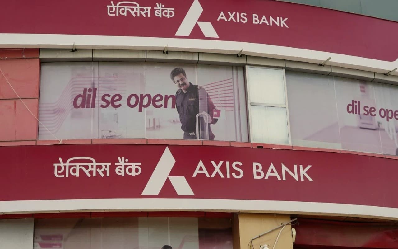 Axis Bank ने अपने बल्क फिक्स्ड डिपॉजिट इंटरेस्ट रेट में किया बदलाव, सीनियर सिटिजंस को सबसे ज्यादा फायदा