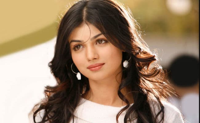 आयशा टाकिया का दावा- मुझे वर्कप्‍लेस पर परेशान किया गया...