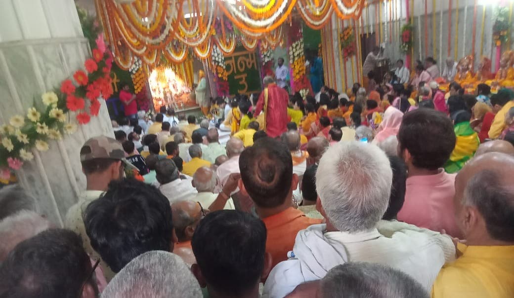 Ram Navami 2023: अयोध्या पहुंचे भक्तों ने राम को सौंपी पीर, भाव देख भीगा सरयू का नीर, देखें तस्वीर