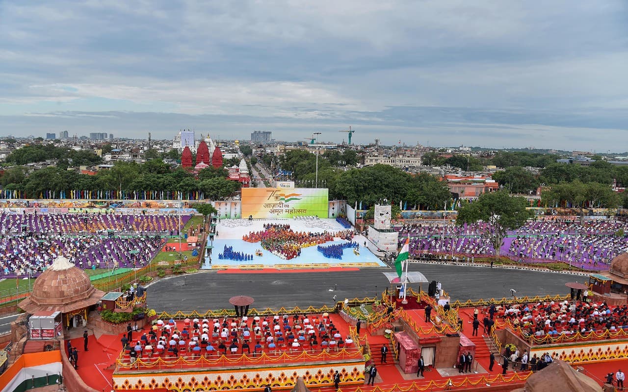 Jashn-e-Azadi: देशभर में जश्न-ए-आजादी की धूम, क्या बच्चे क्या बड़े देशभक्ति की धुन पर झूमते दिखे सभी