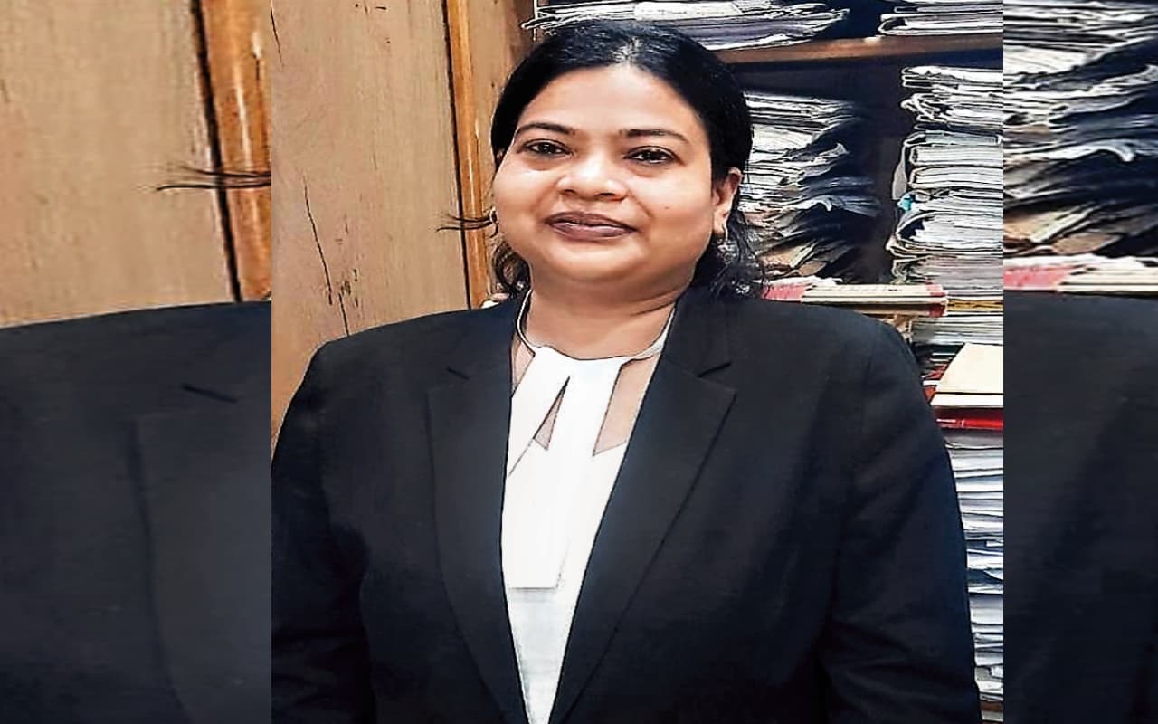 नारी शक्ति की मिसाल हैं झारखंड की अधिवक्ता अंशू प्रियंका, कैदियों को बेहतर इंसान बनने के लिए करती है प्रेरित