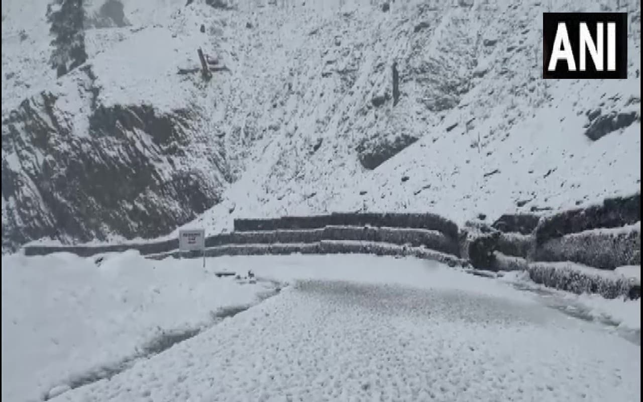 कश्मीर में दर्ज किया गया इस सीजन का सबसे कम तापमान, हाड़ कंपा रही चिल्लई-कलां की सर्द रातें