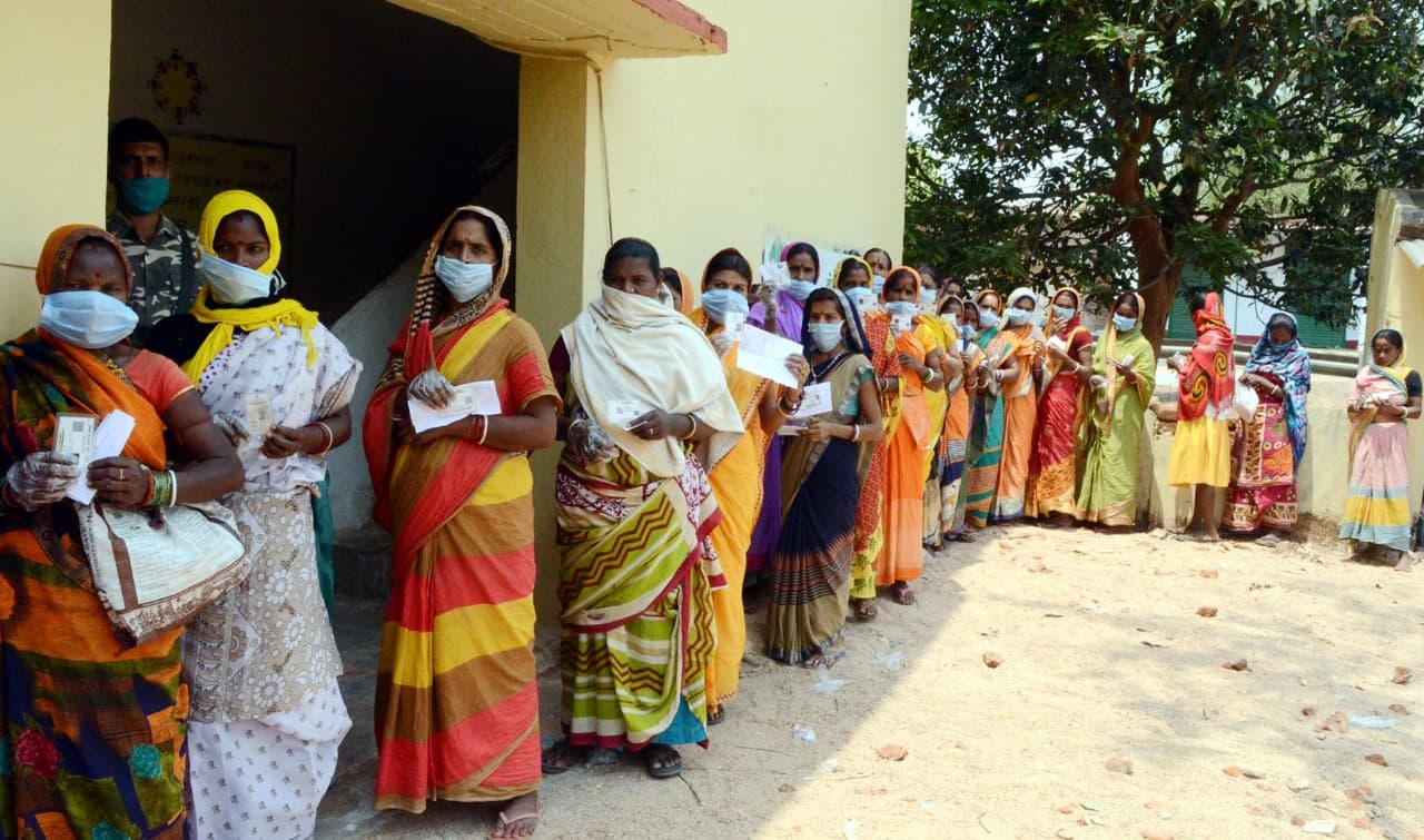 Madhupur Bypoll 2021: कोरोना संक्रमण के बीच मधुपुर विधानसभा उपचुनाव में 71.60 फीसदी वोटिंग