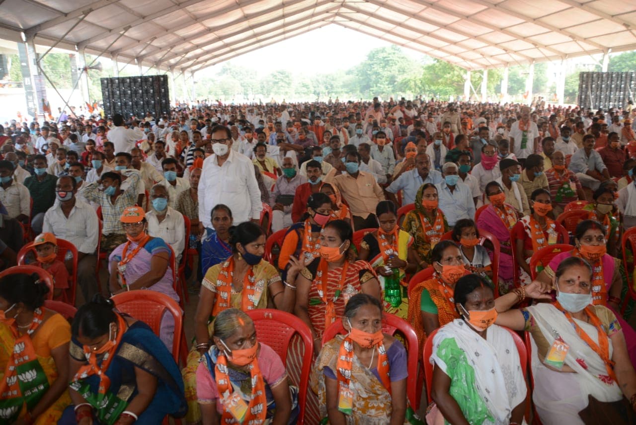 Bihar Chunav 2020: नड्डा की रैली में सोशल डिस्टैंसिंग के उल्लंघन का आरोप, प्रशासन ने दर्ज की आयोजक पर प्राथमिकी