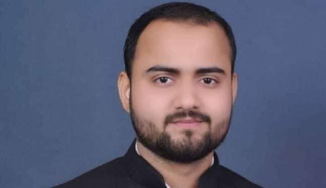 UP Panchayat Election 2021: : भरत सिंह बने यूपी के सबसे कम उम्र के जिला पंचायत सदस्य