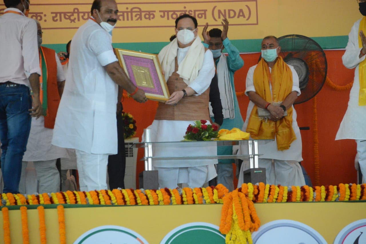 Bihar Election 2020 : जेपी नड्डा ने गया से की रैली की शुरुआत, कहा- देश मोदी के हाथों में, बिहार नीतीश के हाथों में सुरक्षित