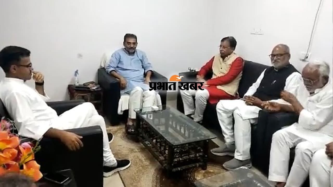 उपेंद्र कुशवाहा के JDU से अलग होते ही संजय जायसवाल पहुंचे मिलने, BJP के ऑफर पर कही ये बात