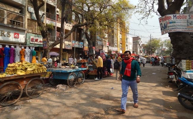 बलिया में लॉकडाउन होते ही बाजार हुई बंद, प्रशासन ने की लोगों को घरों में रहने की अपील