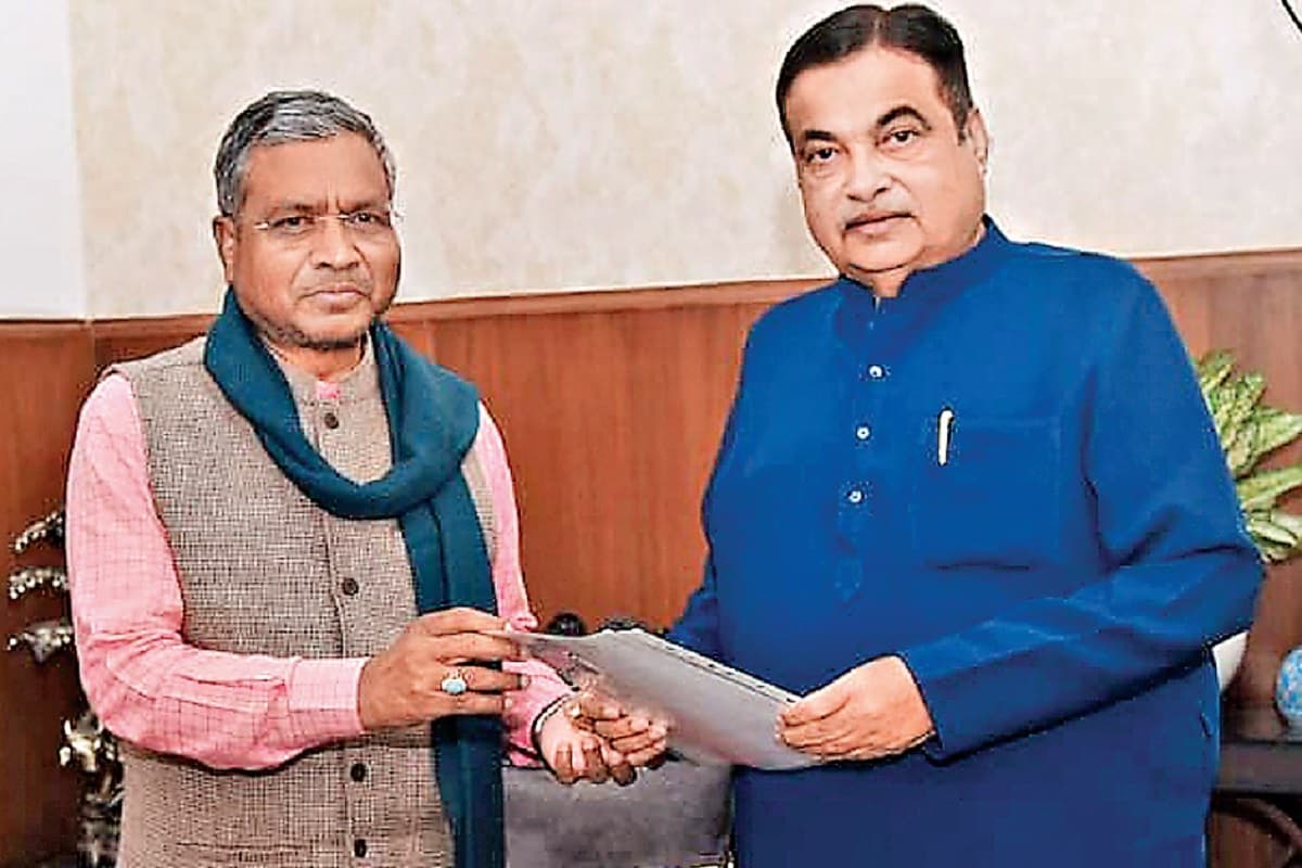 उत्तराखंड में फंसे मजदूरों के लिए नितिन गडकरी से मिले बाबूलाल मरांडी