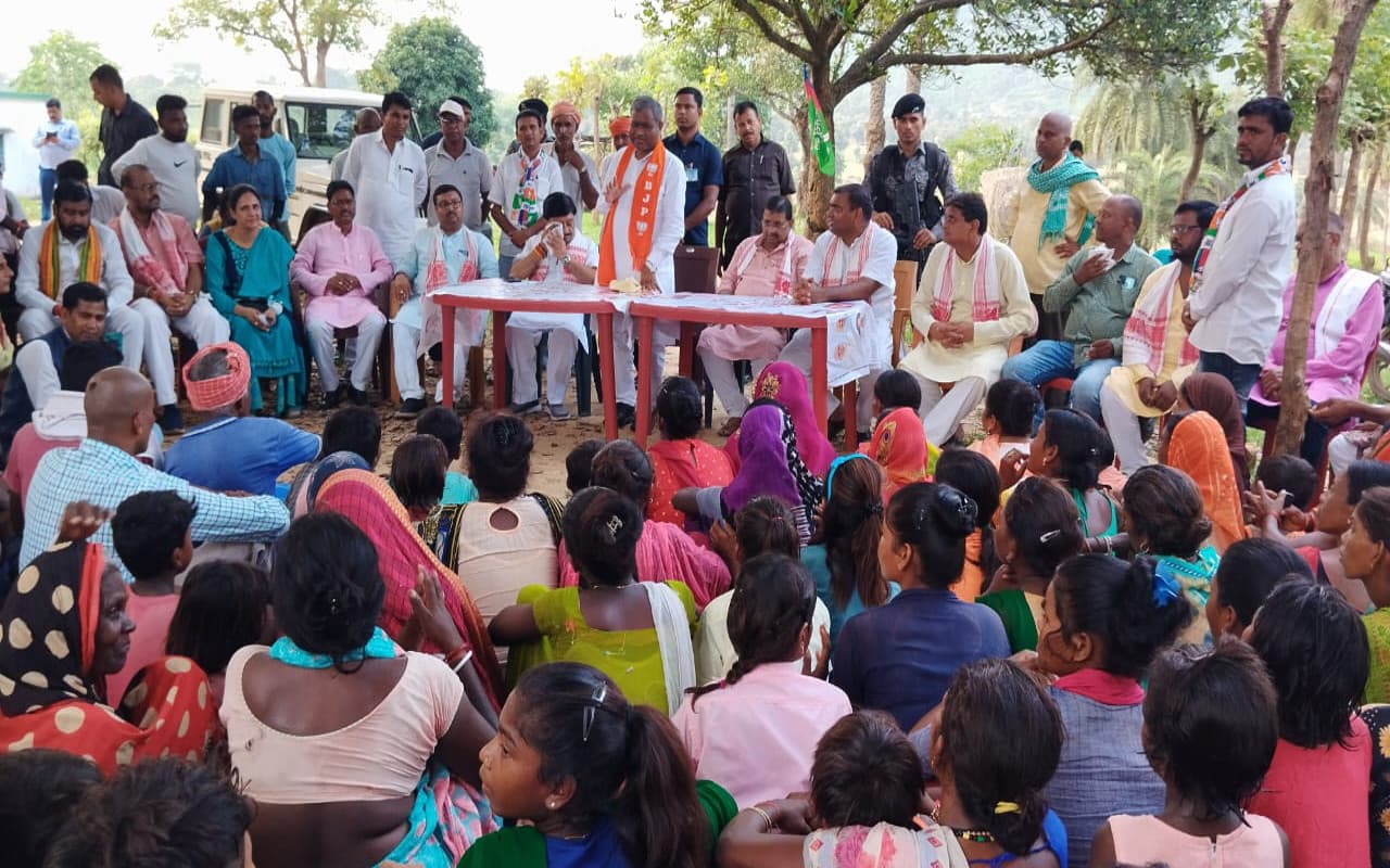 PHOTOS: डुमरी की जनता ने परिवर्तन का बनाया मन, हेमंत सरकार के खिलाफ आक्रोश : बाबूलाल मरांडी