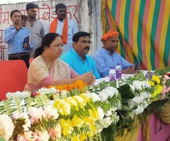 BJP नेता बेबी रानी मौर्य की नसीहत- यूपी के थानों में रात को कंप्लेन दर्ज कराने न जाएं महिलाएं