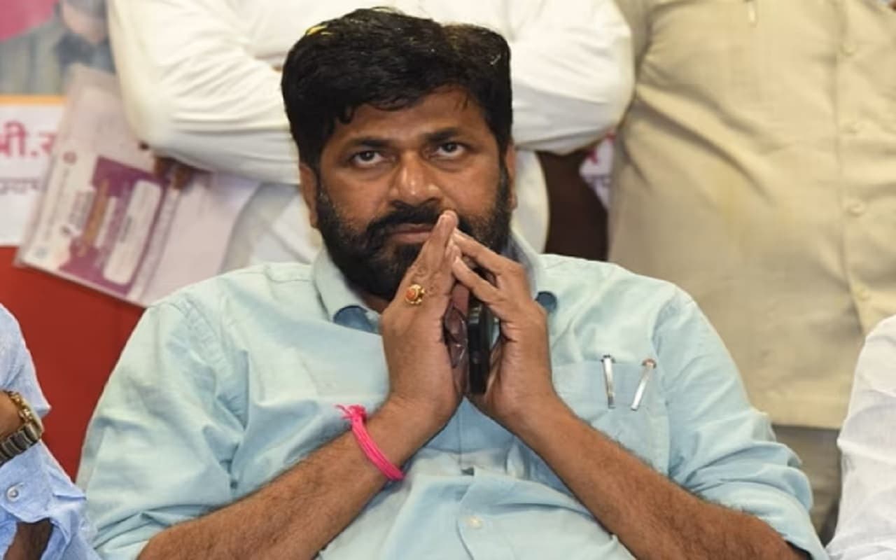 महाराष्ट्र के विधायक बच्चू कडू के 'आवारा कुत्ते' वाले बयान पर भड़के असम के सीएम, माफी मांगने की मांग